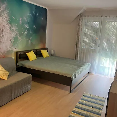 Pitypang Apartman***